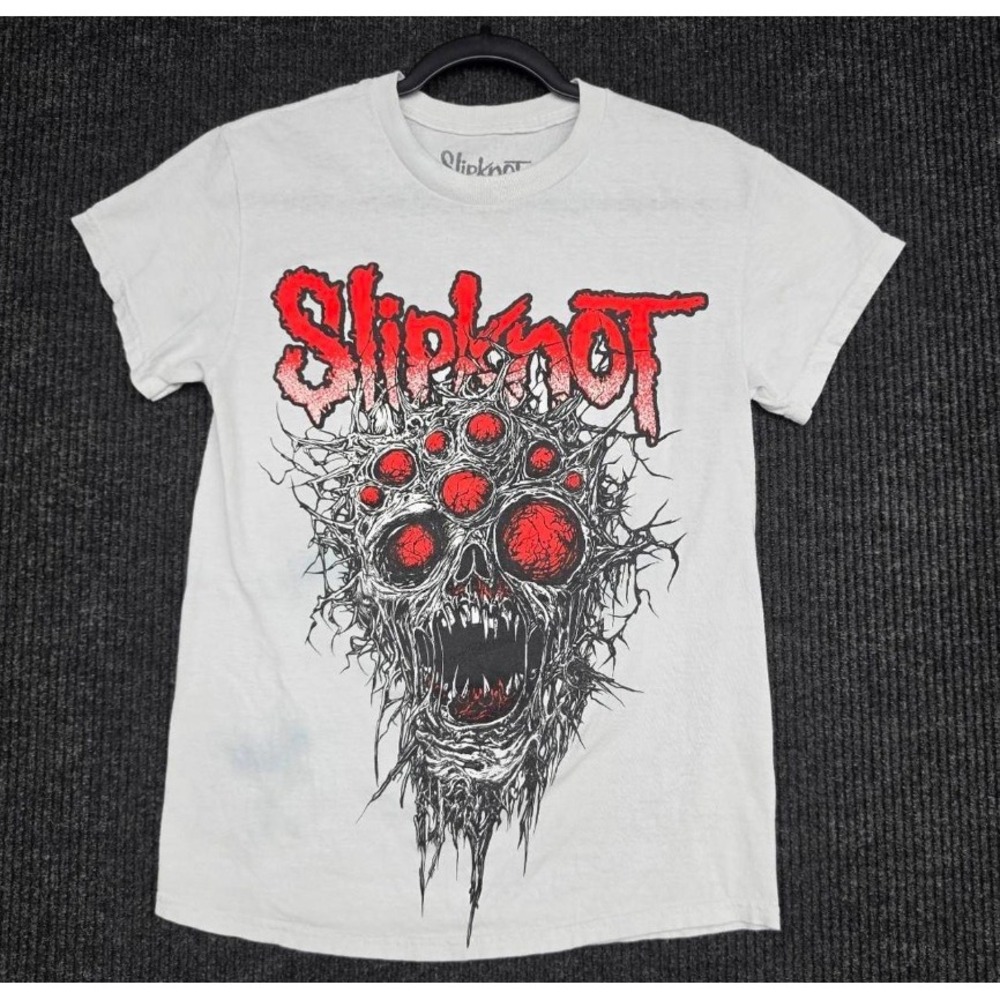 Slipknot Here Comes The Pain Skull Graphic Tee Gray Small